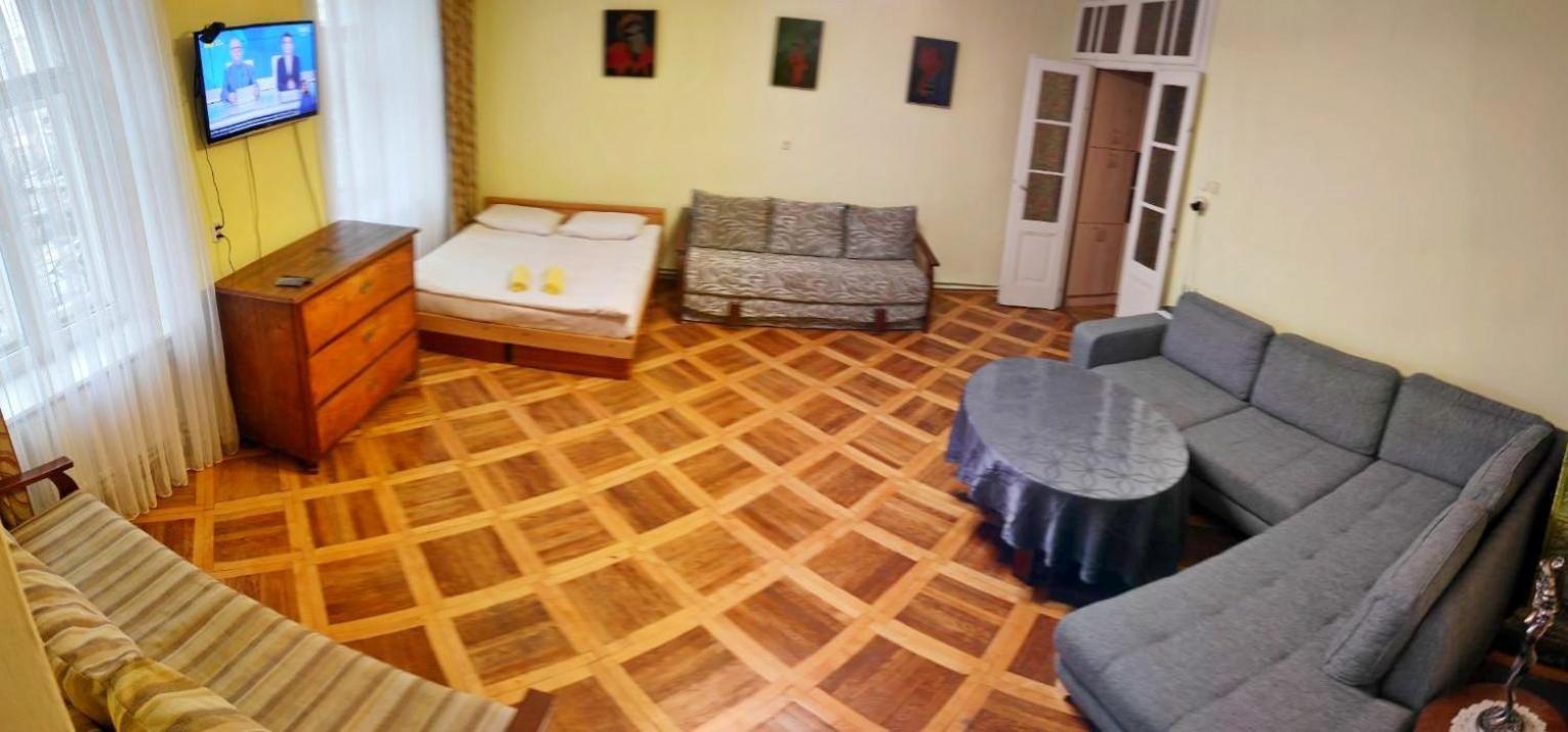 Apartment On Katedralna Lviv Exterior foto